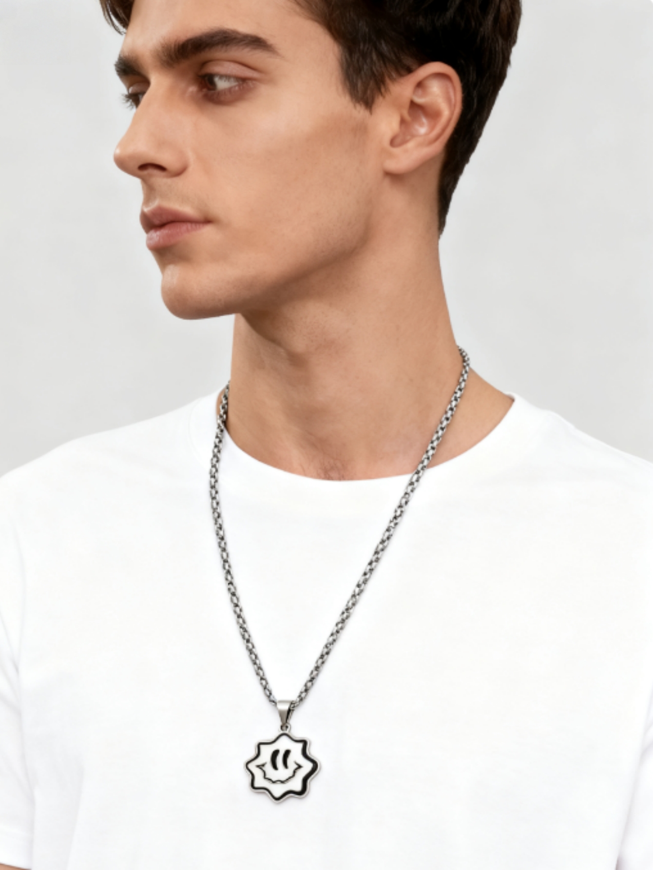 Wave Cartoon Smile Face Necklace - Hip Hop Unique Design, Minimalist Jagged Smile Pendant, Street Style Metal Chain Trendy Accessory