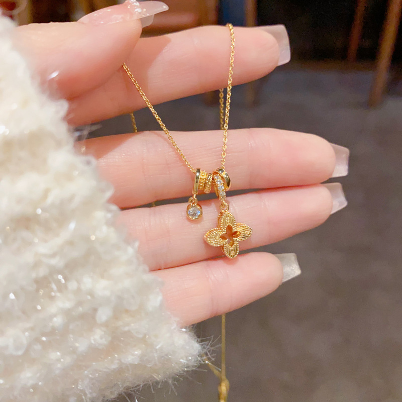 Niche Fashion Versatile Multi-Circle Hollow Four-Leaf Flower Necklace Exquisite Light Luxury Simple Design Clavicle Chain Wholesale - view 5