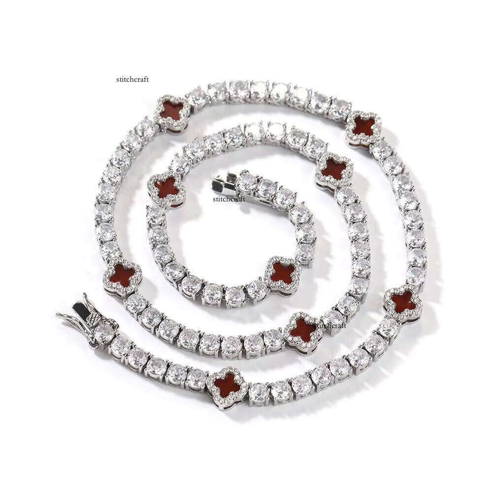 New Fashion Women's Exquisite Classic Collarbone Four-Leaf Clover Zircon Tennis Chain Necklace