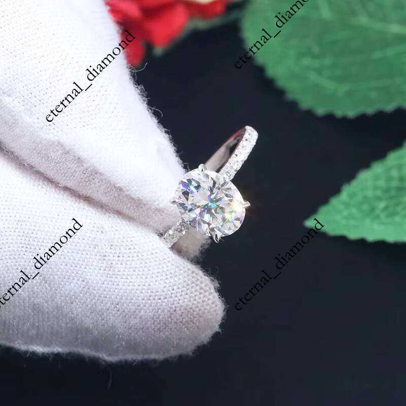 VVS Moissanite Yingma Fashion Engagement with GRA Certificate 2ct Oval Gold Splicing Silicon Stone Ring Hidden Halo