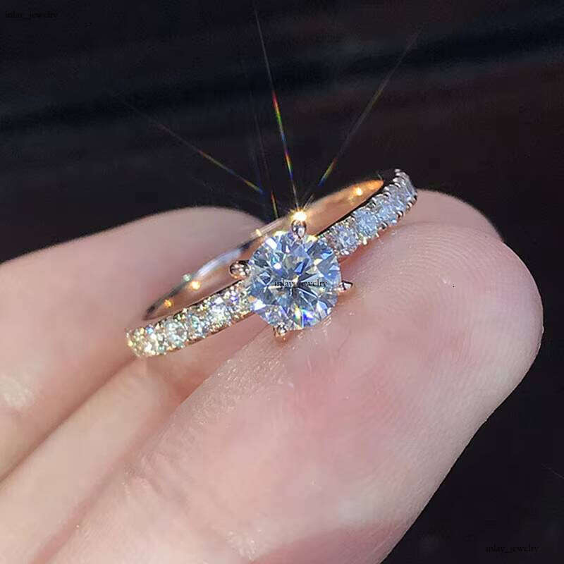 Grass Stone Bedazzled Refine Jewelry Three-Color Electroplated for Women and Girls VVS Moissanite Micro Pave Simple Female Wedding Rings