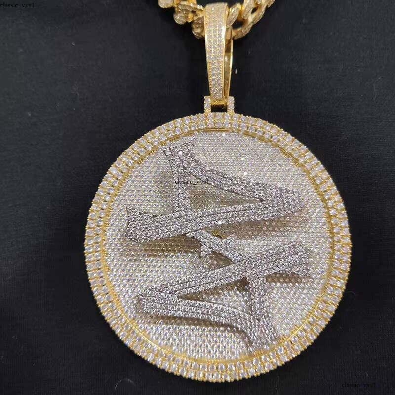 Instagram New Hip-Hop Pendant Necklace Size 44 Ice Out Rotating VVS Moissanite Gold and Sier Jewelry