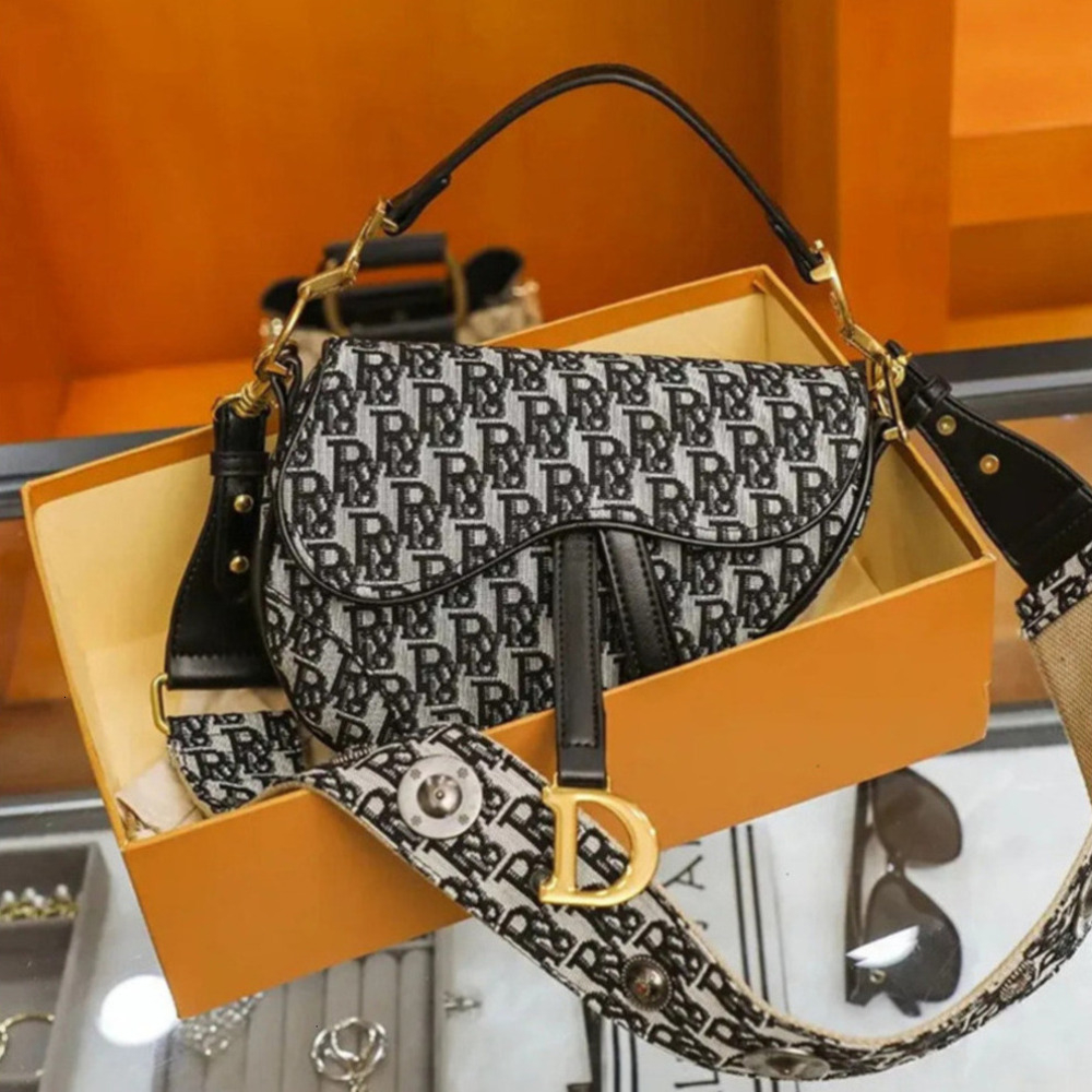 designer saddle womens fashion crossbody classic shoulder bag printed letters 402