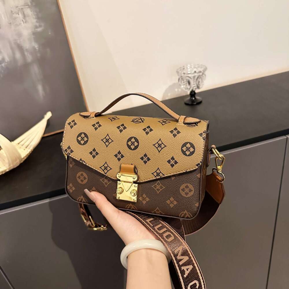 New Fashion Niche for Women High-end Printed Small Square Classic Versatile Crossbody Shoulder Bag