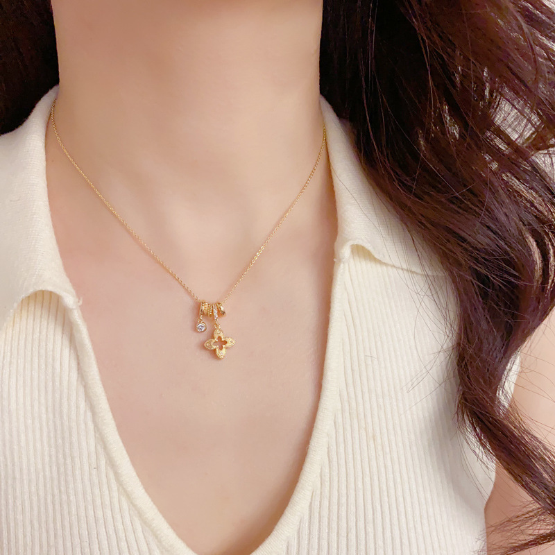 Niche Fashion Versatile Multi-Circle Hollow Four-Leaf Flower Necklace Exquisite Light Luxury Simple Design Clavicle Chain Wholesale - view 4