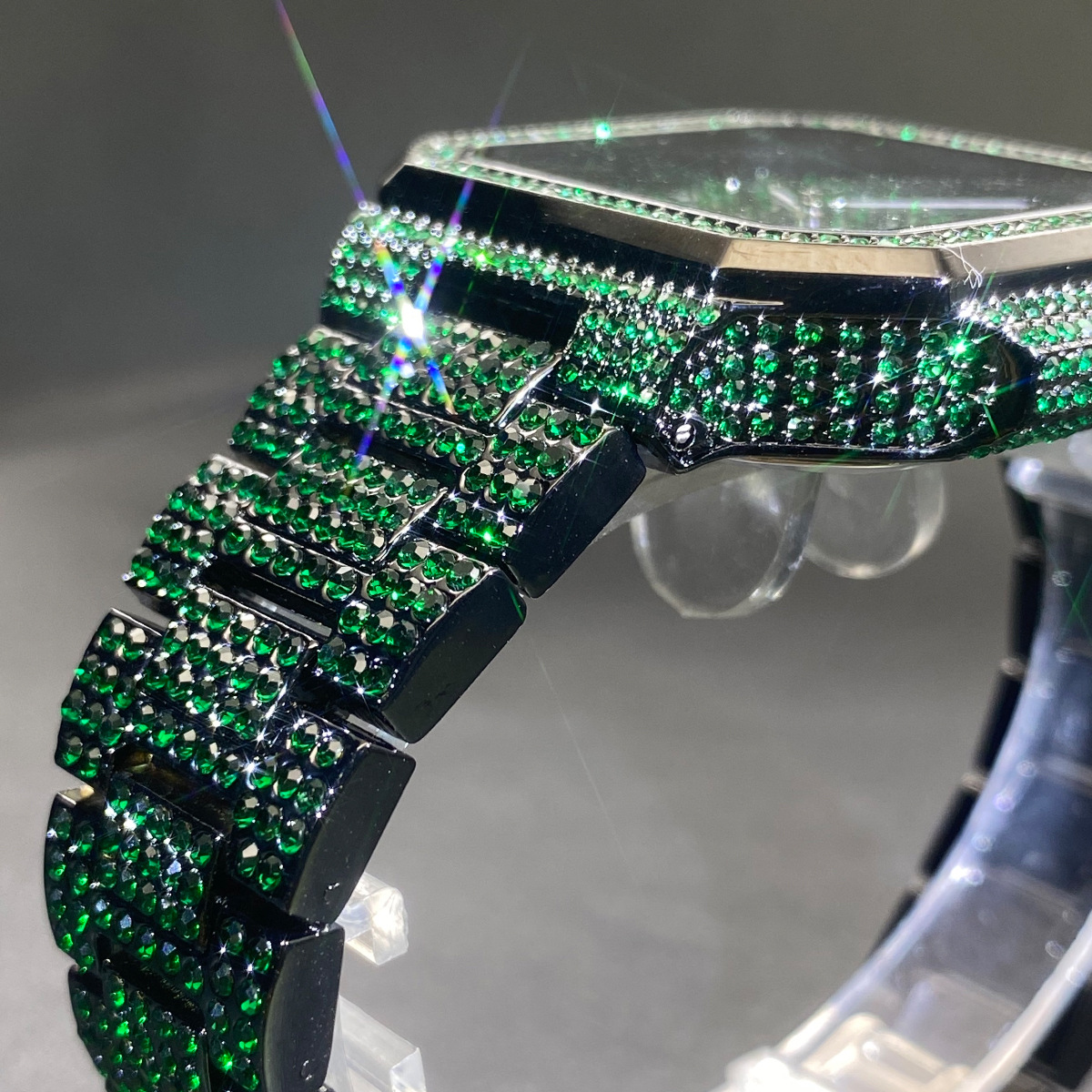 Designer Hip Hop Iced Out Square Quartz Watch for Men Moissanite CZ Rhinestone Thorn Dial Bling Rapper Wristwatch 123689