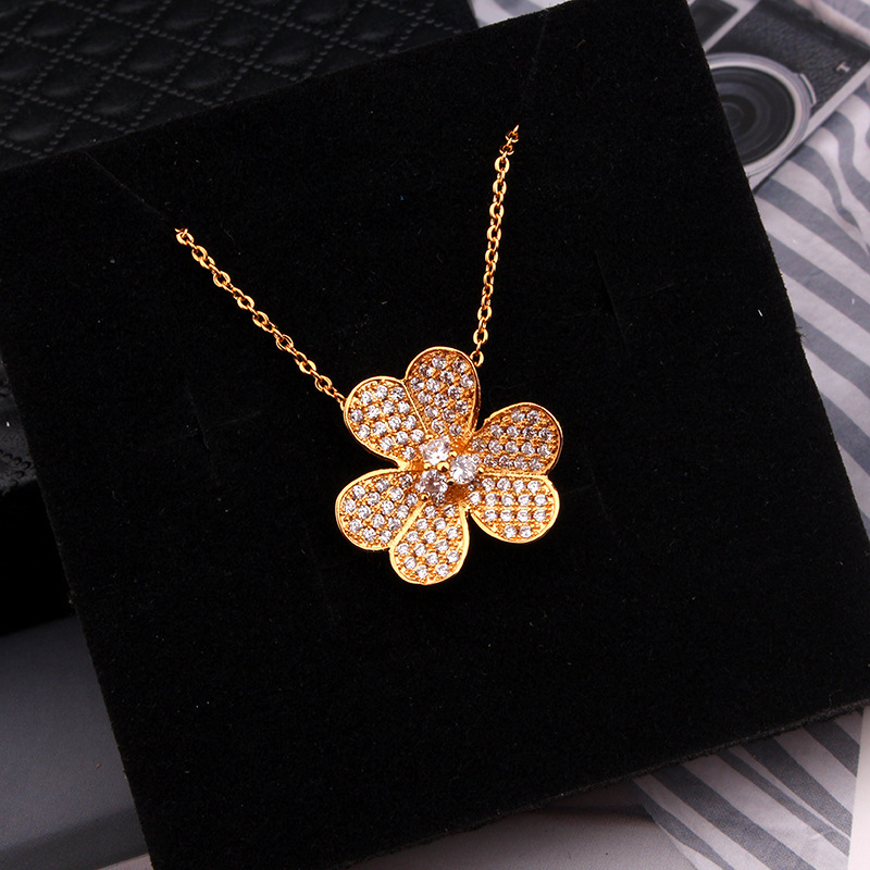 Style Fresh Creative Plum Blossom Full Diamond Necklace And Earrings Set Fashionable Versatile Women's Light Luxury Jewelry