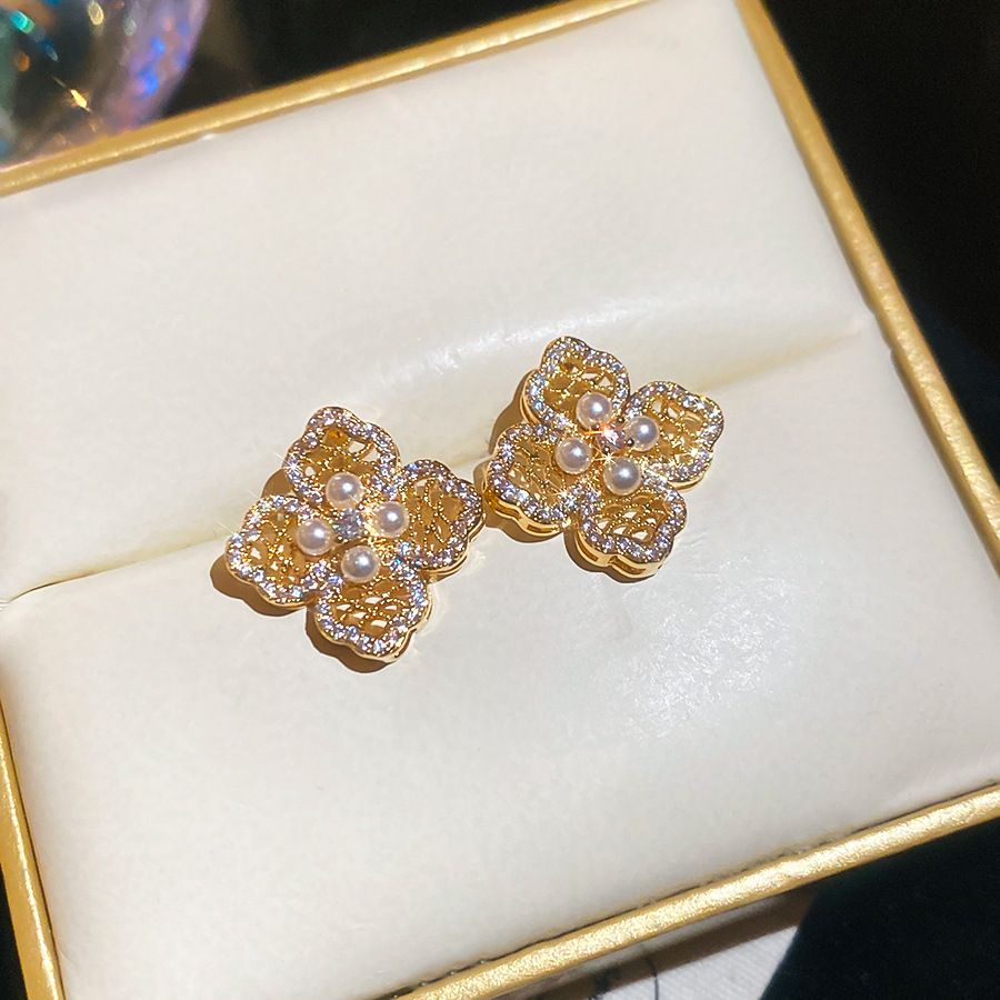Real Gold Plated Silver Needle Zircon Flower Pearl Elegant Niche Versatile Light Luxury High-End Feel Earrings for Women - view 5