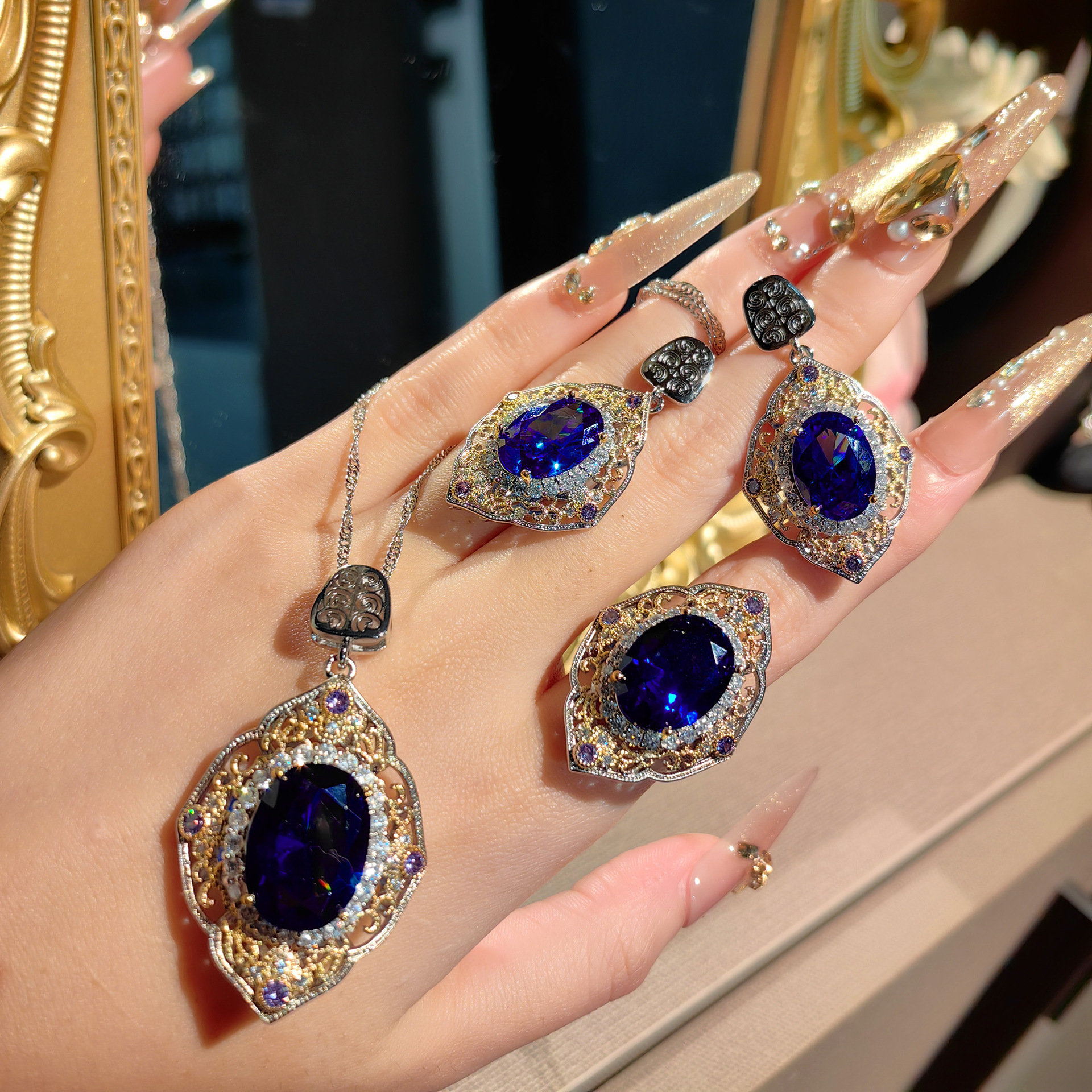 Luxury Brand Designer Jewelry Italian Court Style Two-Tone Gold Hollow Craft Inlaid Pink Diamond Pendant Royal Blue Earrings Gemstone Ring Set