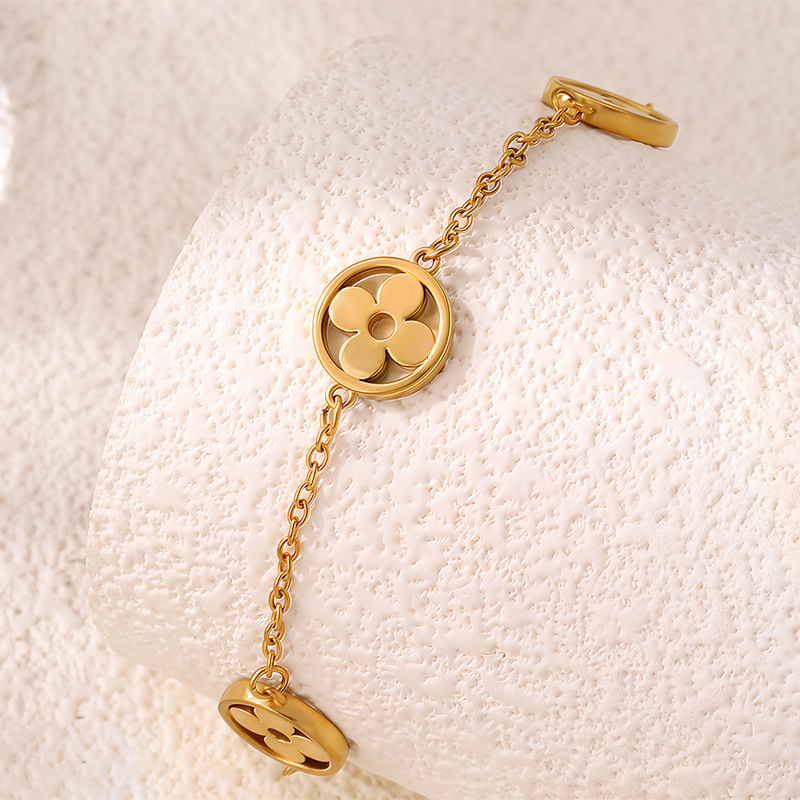 Luxury Brand Designer Jewelry Four-Leaf Clover Bracelet High-End Fashion Niche Titanium Steel 18K Gold Plated Bracelet Non-Fading Hollow Four-Leaf Flo