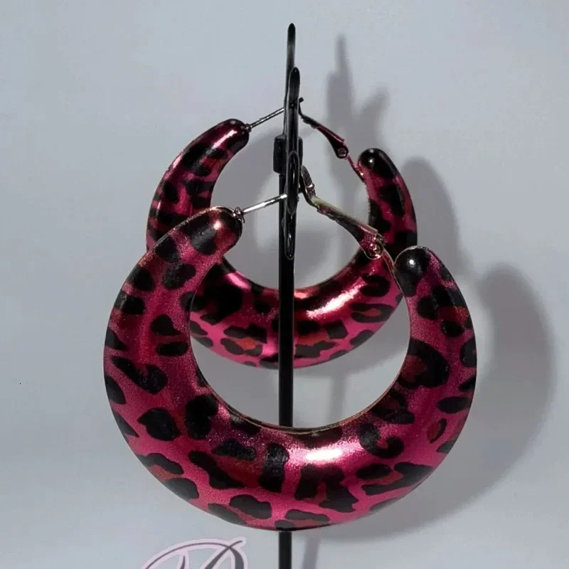 Pink Leopard Print Grunge Rock Punk Charm Earrings for Women Sexy Fashion Accessories Green Leopard Print Earrings Y2K Jewelry 251230