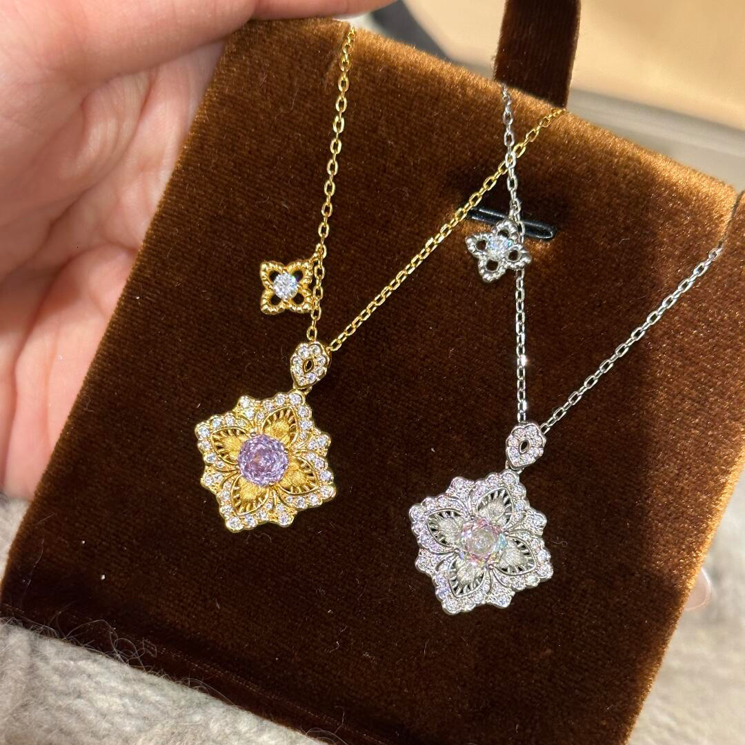 Luxury Brand Designer Jewelry French Style Gold Brushed Colorful Rose Cut Four-Leaf Clover Pendant Necklace Classical High-End Light Luxury Sweater Ch