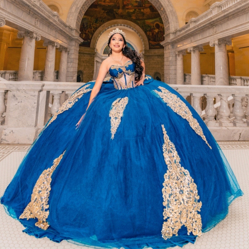 Royal Blue Quinceanera Dresses Off Shoulder Ball Gown Sweet 16 Dress Applique Lace Beading Crystal Bow Tull Birthday Party Vestidos 15 De Anos