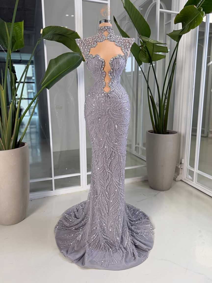 Elegant High Neck Mermaid Prom Gown Sexy Sleeveless Crystal Satin Evening Dresses Floor Length Customized Party Dress