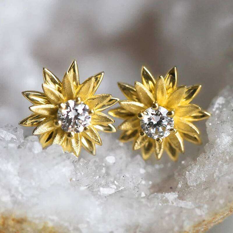 Huitan Dainty Flower Stud Earrings White/Golden Color Fancy Ear Accessories for Women Daily Wear Girls Gift Statement Jewelry