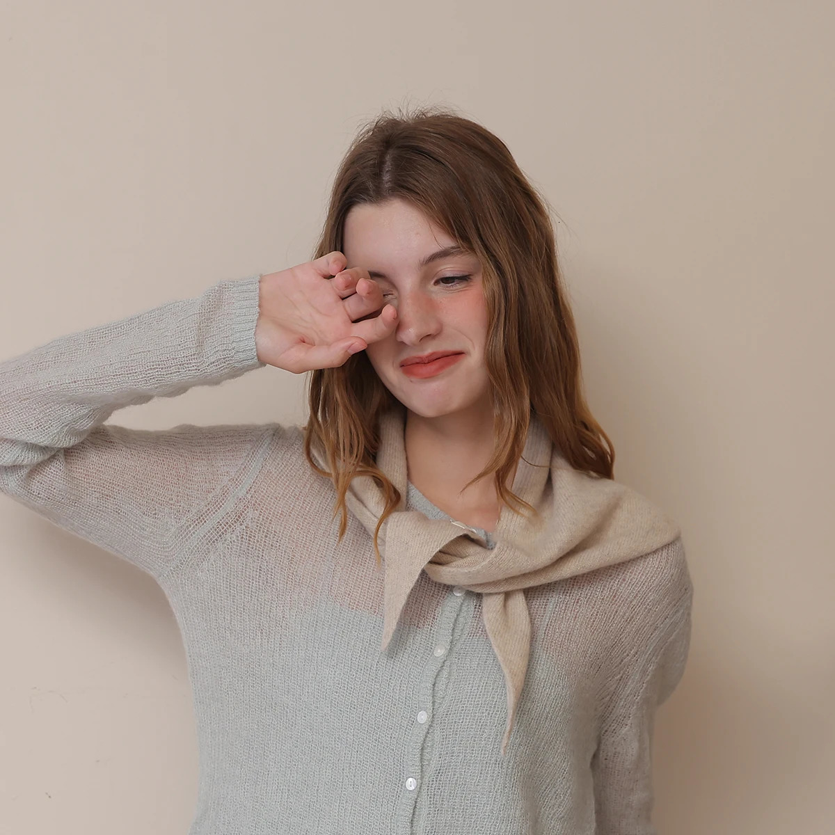 A Solid Color Wool Knitted Triangle Scarf for Women Can Be Worn as a Fake Collar Decorative Scarf for Air-Conditioned Rooms Fashionable Shawl 251225