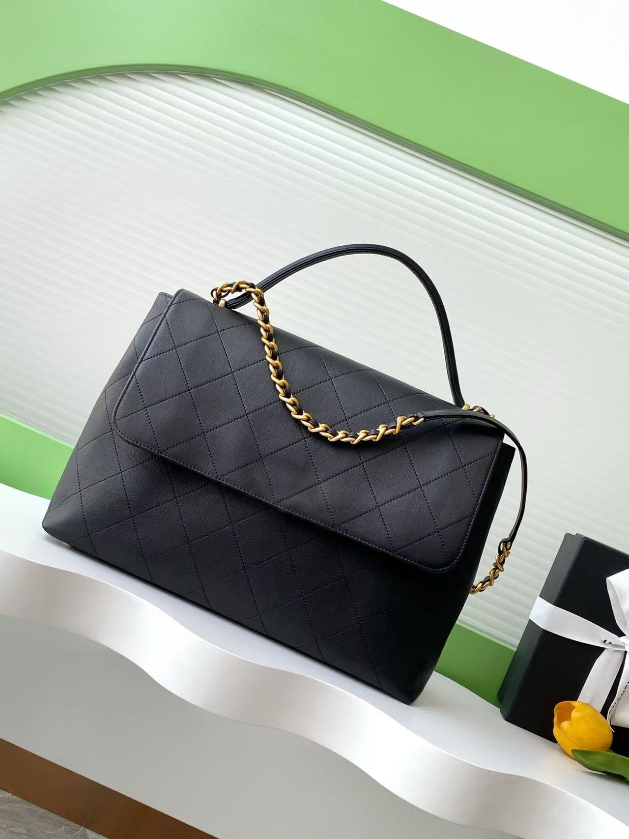 Designer bag luxury bag office bag top quality genuine leather shoulder bag handbag fashion bag 3 colors 3 sizes 5543