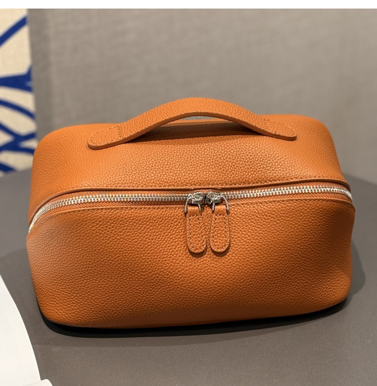 Sleek and sophisticated top-grain leather solid-color 2026 texture makeup bag genuine leather travel portable toiletry bag large-capacity storage bag