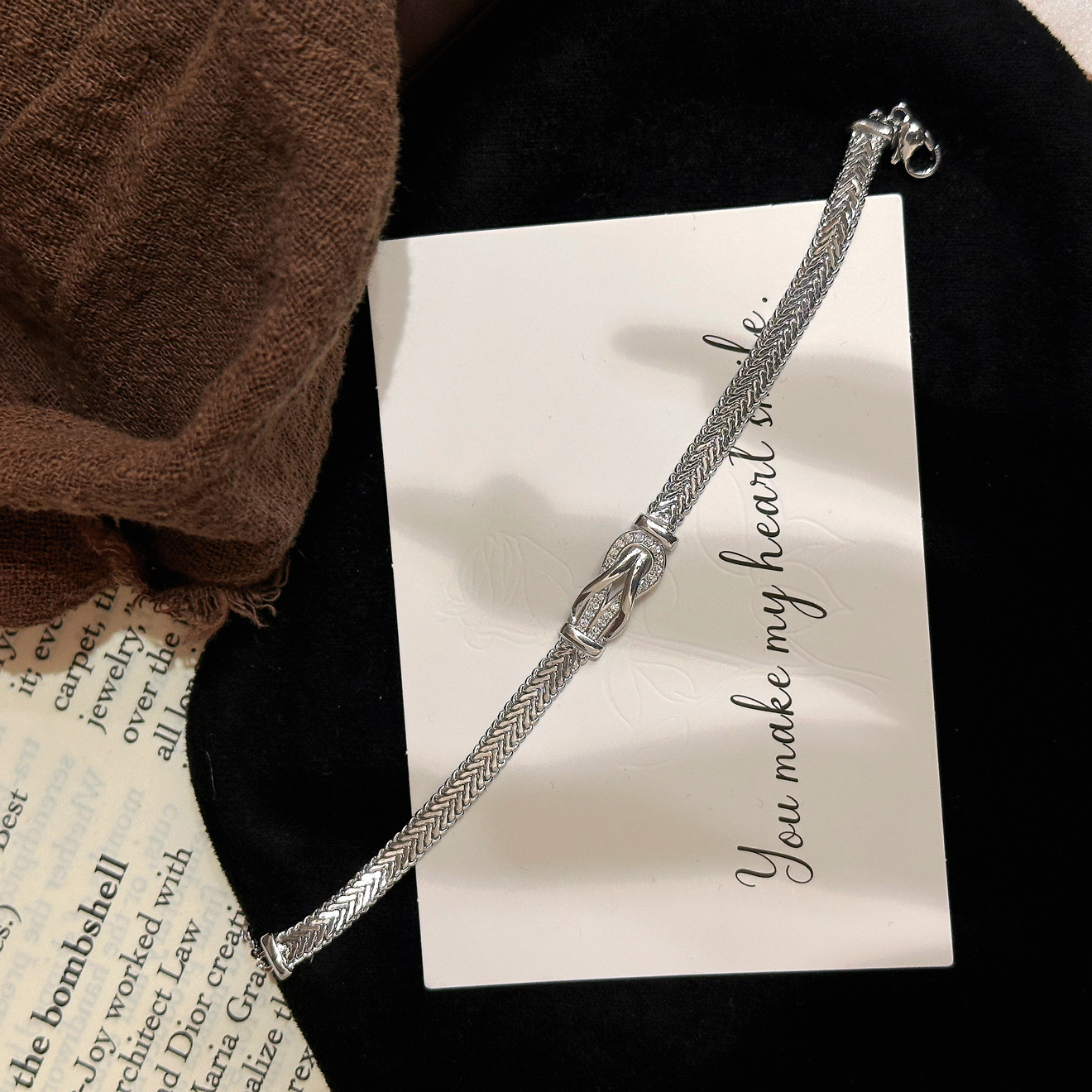 Luxury Brand Designer Jewelry Xiaohongshu Dropshipping Niche Simple Horseshoe Buckle Bracelet For Women French Elegant Classic Temperament Light Luxur