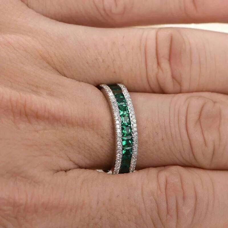 Huitan Princess Cut Green Zirconia Ring Women New Fashion Finger Jewelry for Engagement Lady Novel Wedding Band Accessories
