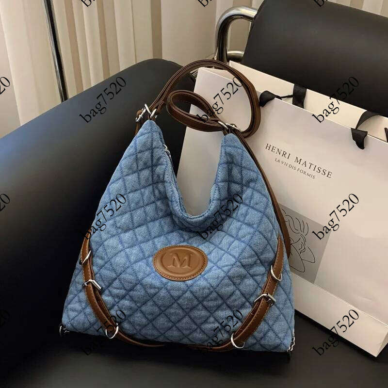 New Trendy Versatile Large-capacity Backpack Commuter 2026 Winter Designer Women's Retro Popular Bag This Year Pingshuo