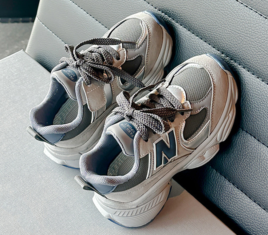 Boys' shoes are versatile children's foreign style girls' dad shoes are versatile with thick soles