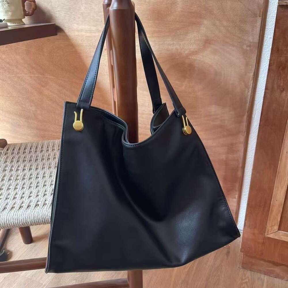 Totebag Shoulder ROSE NOIRE New Handheld Underarm With Metal Buckle Large Capacity Tote Bucket Bag Versatile And Practical Commuter For Women