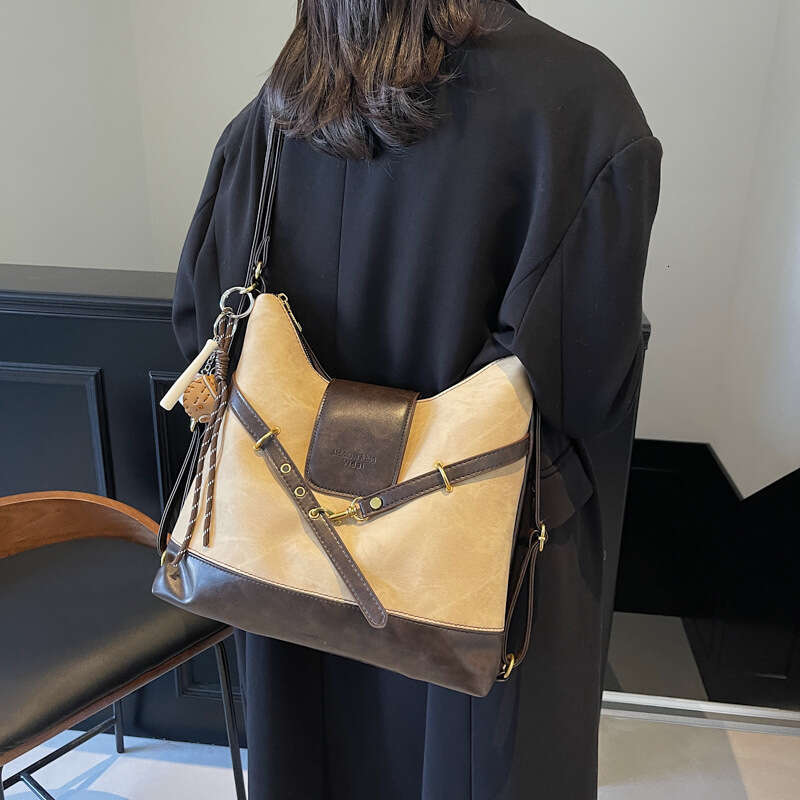 Autumn Winter Commuter Large Capacity Tote for Women 2025 New High-Quality Texture Niche Versatile Casual Crossbody Bag