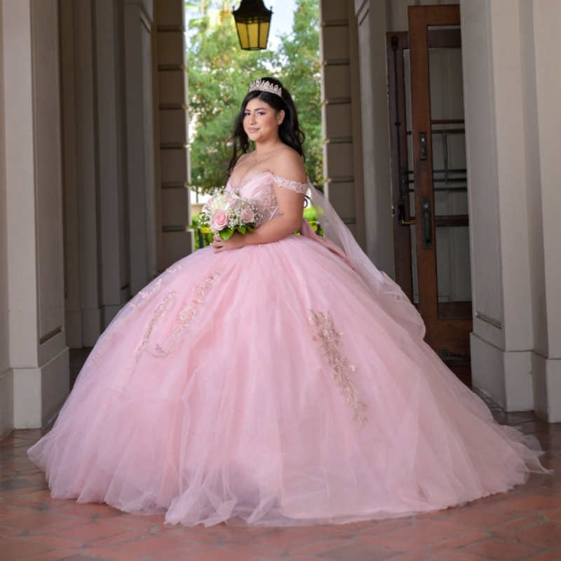 Pink Quinceanera Dresses Off Shoulder Ball Gown Sweet 16 Applique Lace Beading Crystal Tull Birthday Party Vestidos 15 De Anos