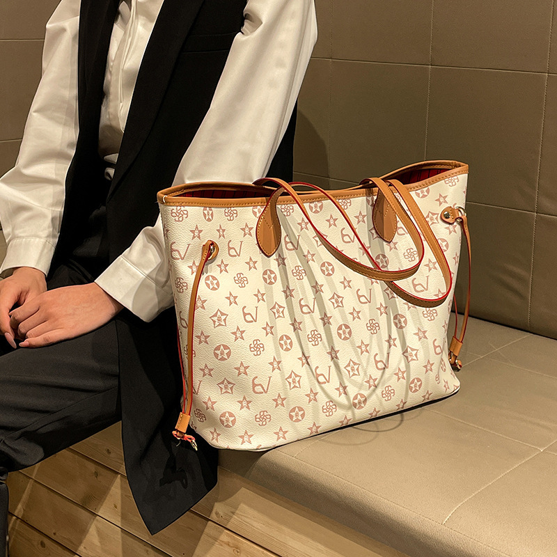 Fashion Printed Large Capacity Tote Bag 2026 New Women's Trendy Versatile Commuter Shoulder Bag Coffee Beige Free Shipping