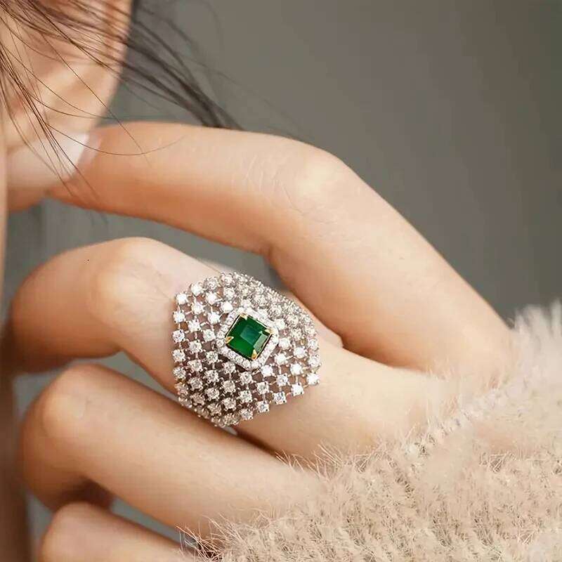 Huitan Bling Geometric with Square Green Cubic Zircon Fashionable Silver Color Finger Rings Luxury Jewelry for Women