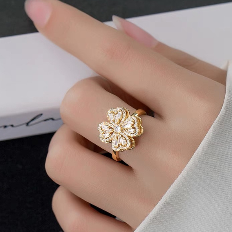 Luxury Brand Designer Jewelry Non-Fading Rotating Clover Adjustable Ring For Women, Light Luxury Niche Design, High-End Feel Ring Jewelry Wholesale