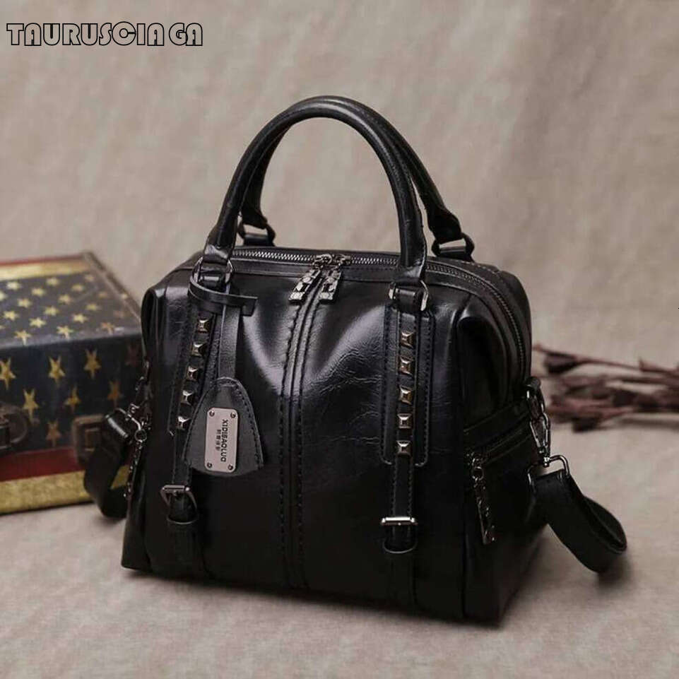 TAURUSCIAGA Women rivet Shoulder Messenger Bag Luxury Handbags Leather Crossbody Ladies Hand Bags for Woman Bolsa Feminina