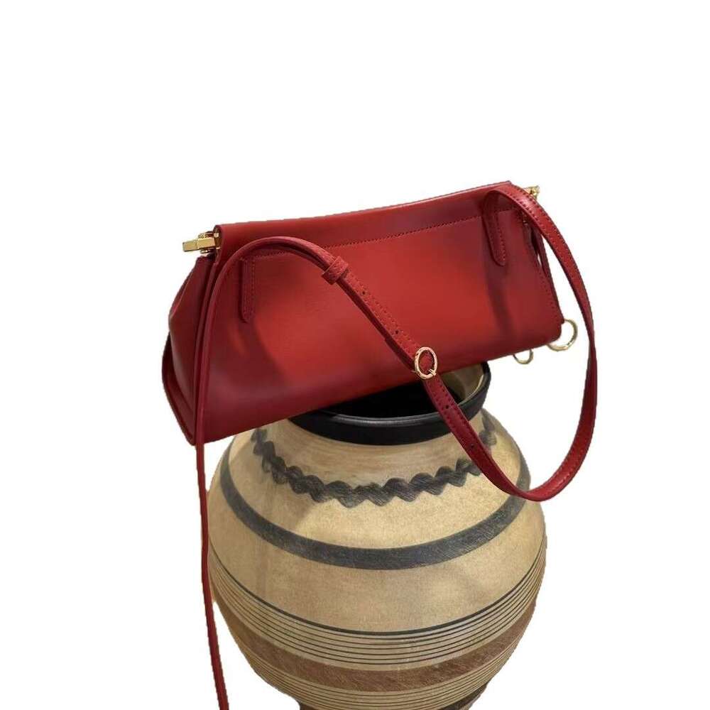 toteBag Shoulder ROSE NOIRE High Version Clip High-end Sense of Temperament Niche Underarm French Style Shoulder Genuine Leather Baguette Bag