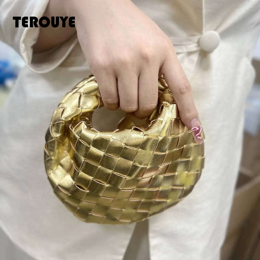 Bestselling Hand Woven Cloud Fashionable And Compact Hand-Held Cute Dumpling Bag, Handbag TEROUYE
