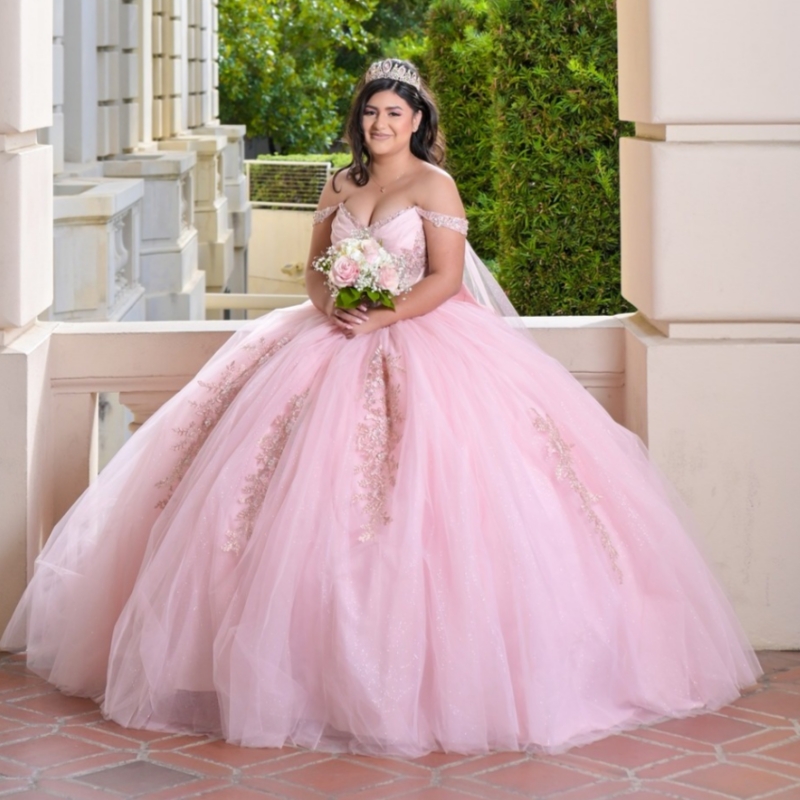 Pink Quinceanera Dresses Off Shoulder Ball Gown Sweet 16 Applique Lace Beading Crystal Tull Birthday Party Vestidos 15 De Anos