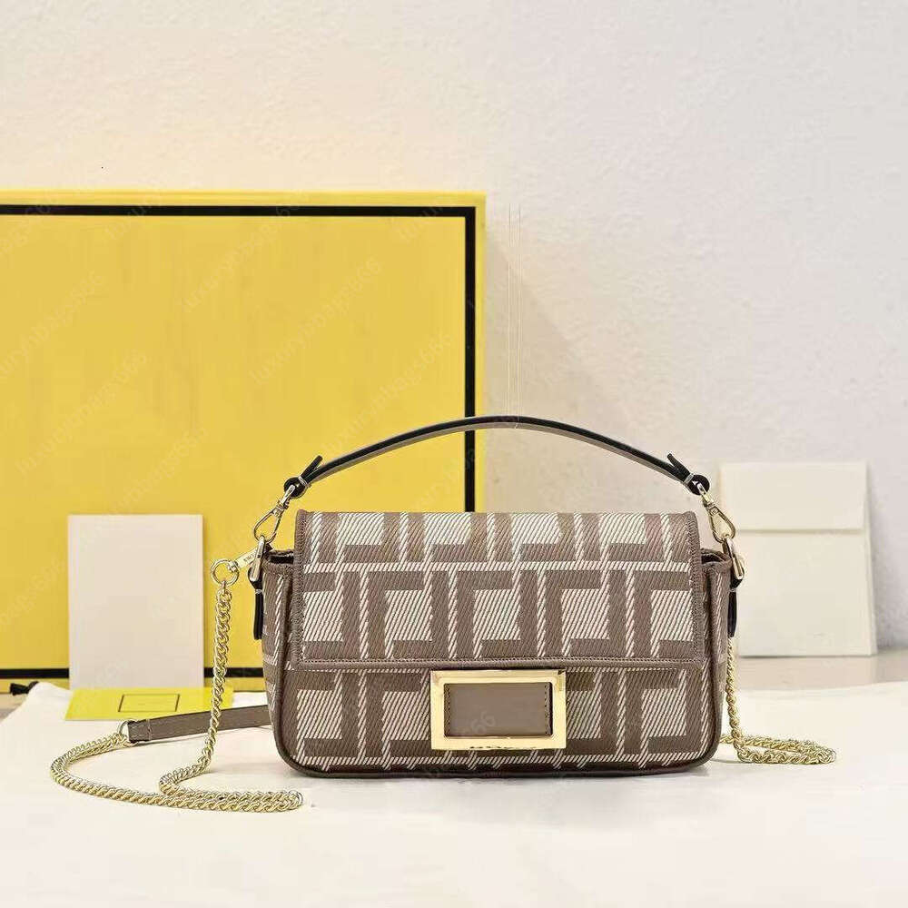 Top Quality designer Women baguette vintage Flap Magnetic closuresmall Crossbody Handbags Classic Shoulder Wallet Purse Totes Messenger Underarm purse bags d1