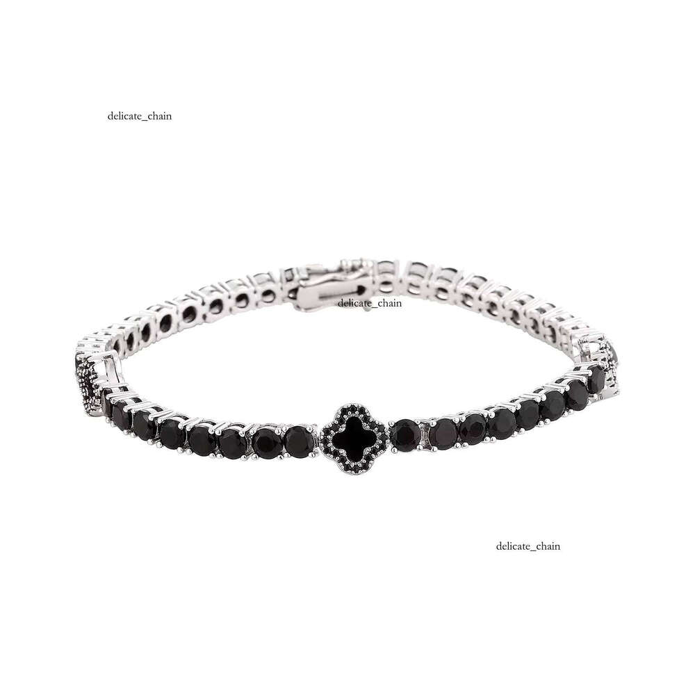 High-quality Clover Bracelet, VVS Moissaniteia Tennis Chain, Exquisite High-end Feel for Women, Collarbone Chain Matching