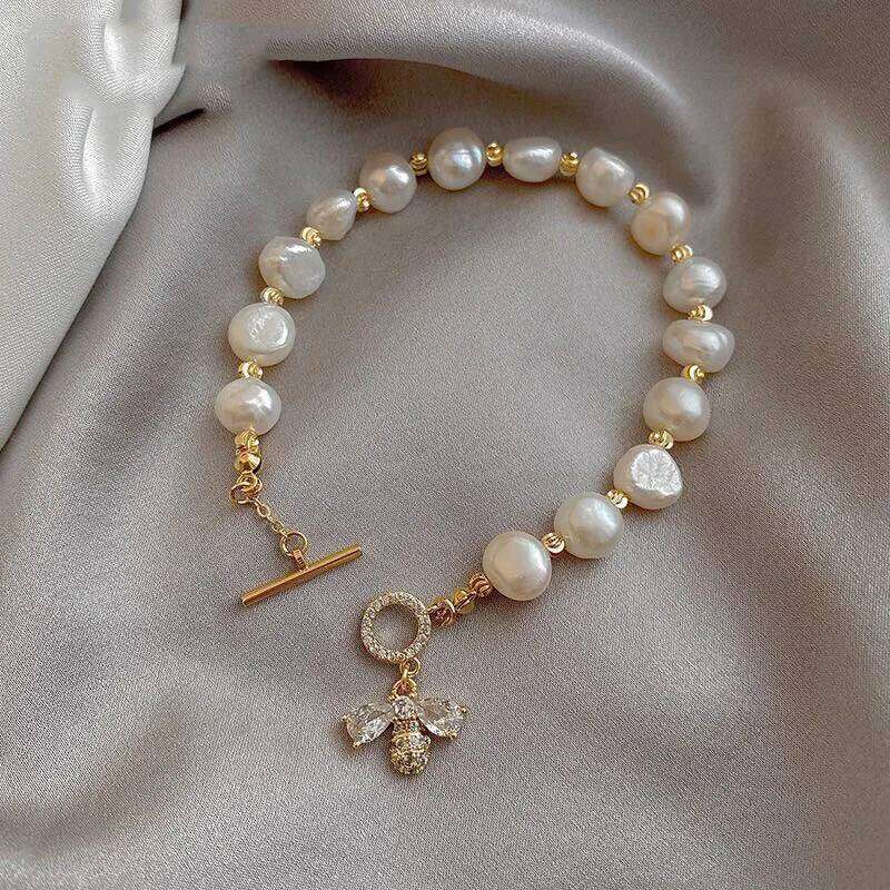 2020 new natural pearl bee Pendant Bracelet classic fashion female jewelry student girlfriends PARTY SEXY matching bracelet