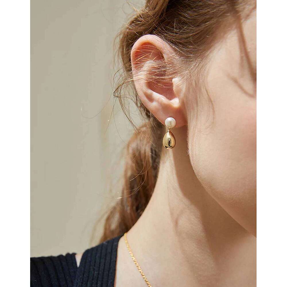 Aide Retro Metal Water Drop Round Pearl Pendant Earrings For Women Light Luxury Niche Design High-end Temperament Studs Jewelry