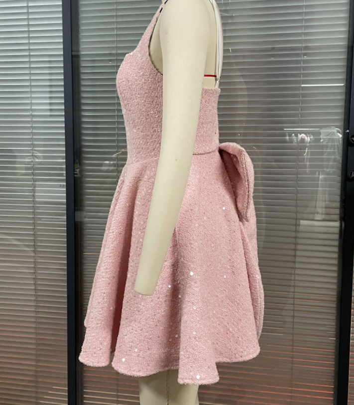 A large bow party dress with a European and American style