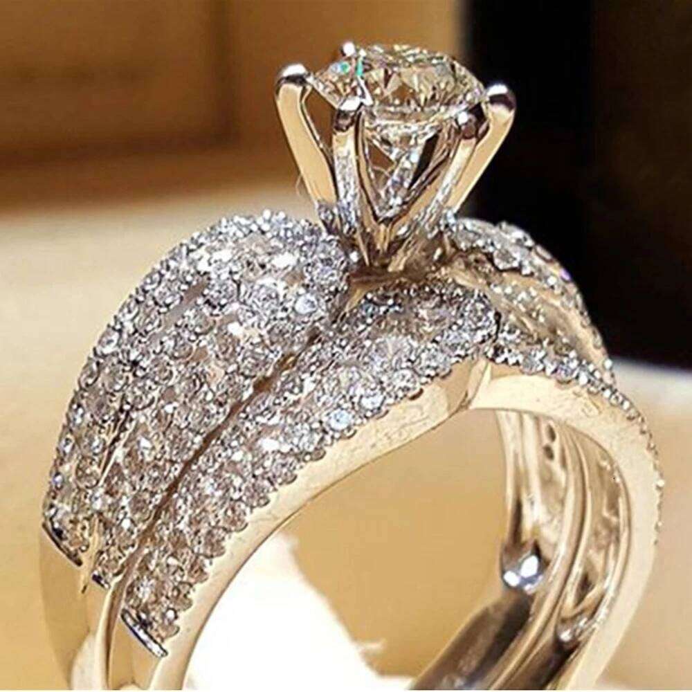 Huitan 2022 New Trendy Women's Set Rings Statement Jewelry Geometric Shaped Modern Wedding Engagement Bands Female Accessories