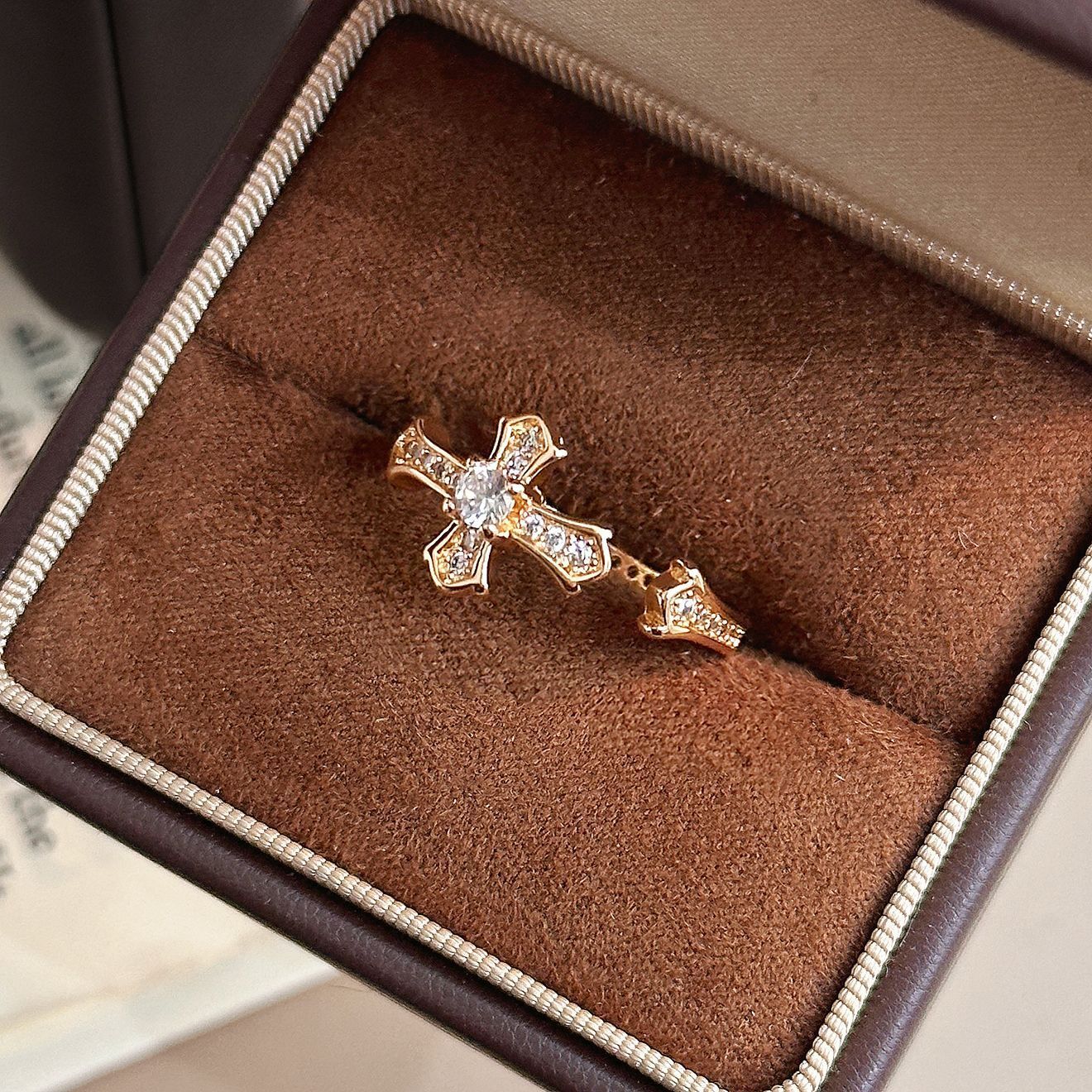 Luxury Brand Designer Jewelry Vintage Style Cross Inlaid Diamond Ring Retro Hip-Hop Elegant Light Luxury Vintage Versatile Open Ring