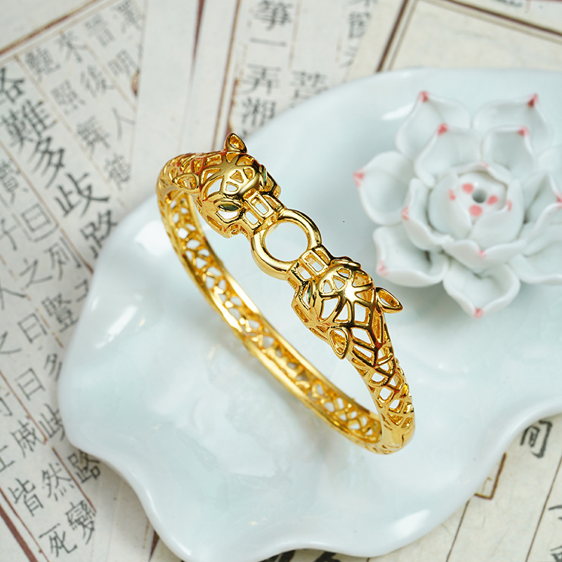Luxury Brand Designer Jewelry Vietnamese Gold-Plated Bracelet European And American Style Exaggerated Hollow Leopard Head Buckle Bracelet For Women Li