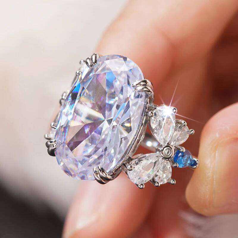 Huitan Big Oval Zirconia Ring Women Luxury Wedding Band Delicate Butterfly Design Finger Jewelry Gorgeous Accessories for Party