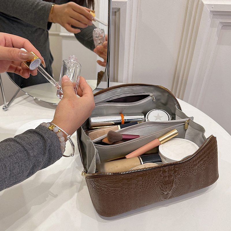 New Design Cross-border New Fashion High Appearance Level Soft and multi-purpose cosmetics storage bag Travel Portable toiletry bag Free shipping