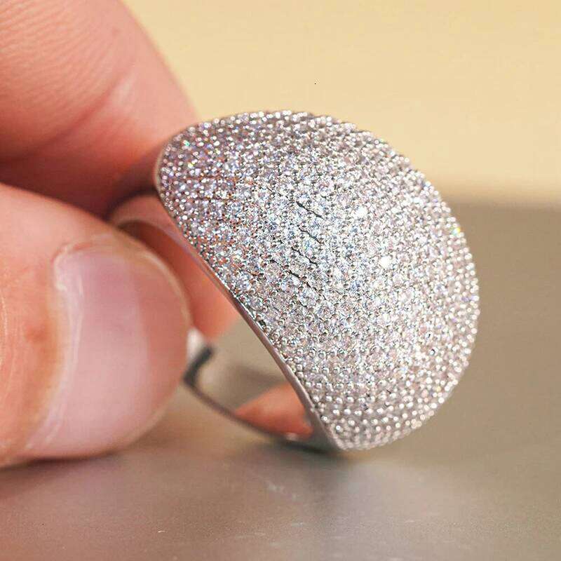 Huitan Bling Women Rings Full Paved Cubic Zirconia Sparkling Wedding Band Accessories Silver Color/Gold Color Fashion Jewelry