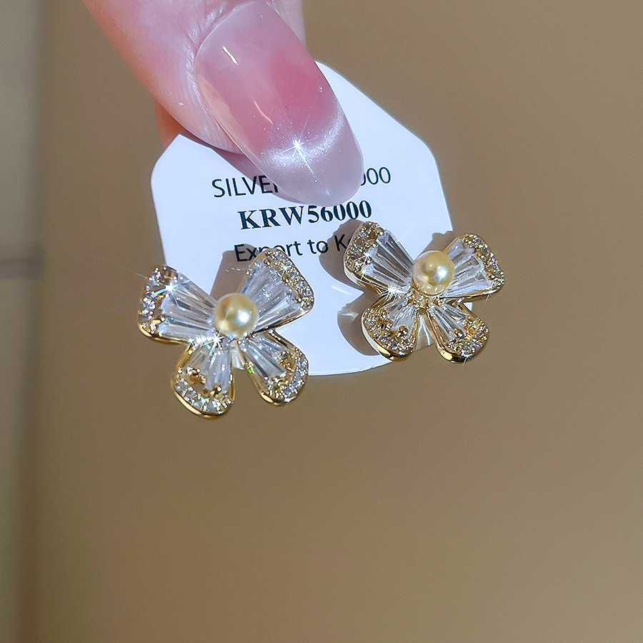 Real Gold Plated Zircon Butterfly Pearl Stud Exquisite Elegant Versatile Light Luxury High-end Feel Earrings for Women - view 4