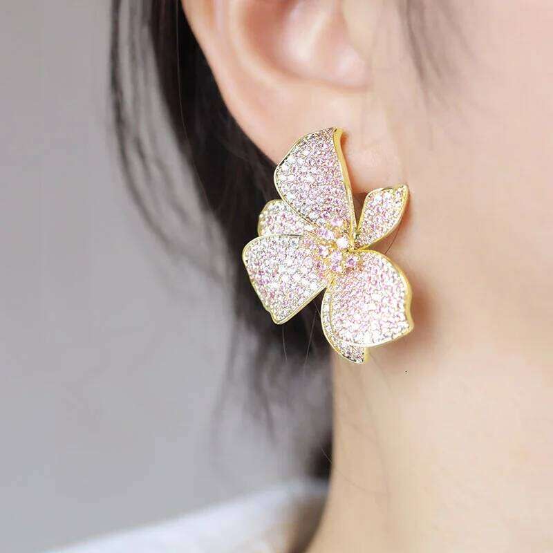 Huitan Sparkling Pink/White Flowers for Women Cocktail Dance Party Gorgeous Female Earrings Exquisite CZ Trendy Jewelry