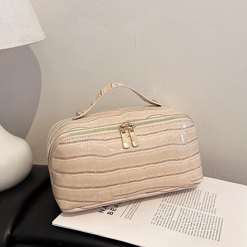 New Design Cross-border New Leather surface high-end crocodile pattern cosmetic bag Large capacity cosmetic storage bag Free shipping